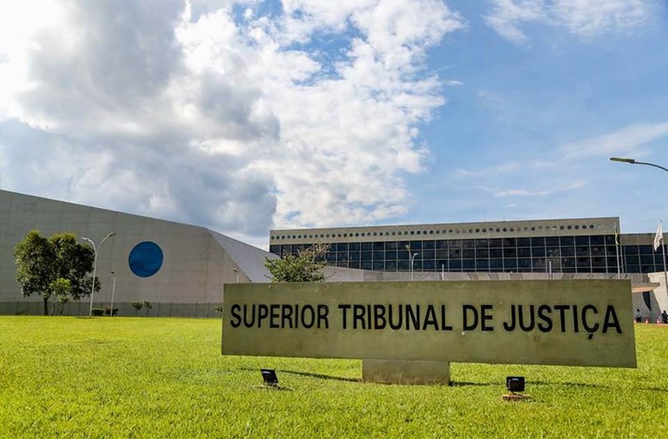 STJ cobrança honorarios execução condominio
